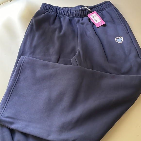 Edikted Navy Blue Sweatpants with Heart - Picture 6 of 9